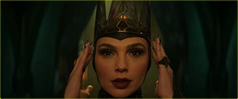 gal gadot leak|SNOW WHITE Leaked Trailer Features Gal Gadots Evil Queen。